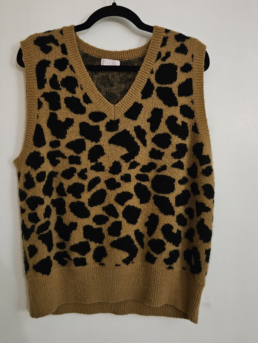 Pink Lily Leopard Print V-Neck Sweater Vest - Camel/Black